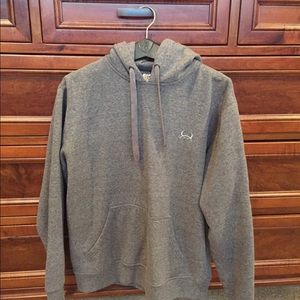 Gray cinch- been worn a bit